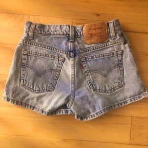 Levi Light Wash Short Jean Shorts